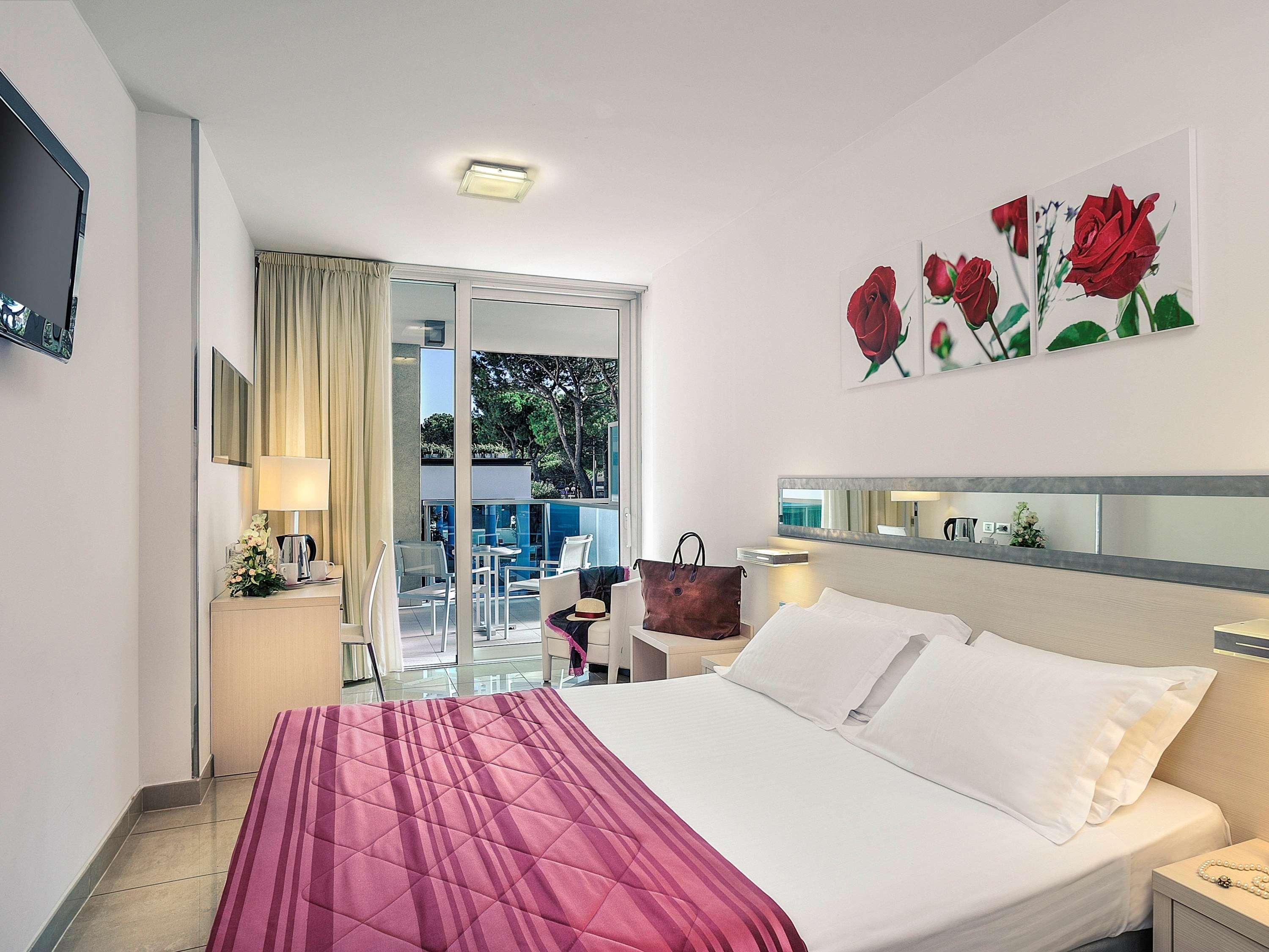 Mercure Hotel Rimini Artis Bagian luar foto