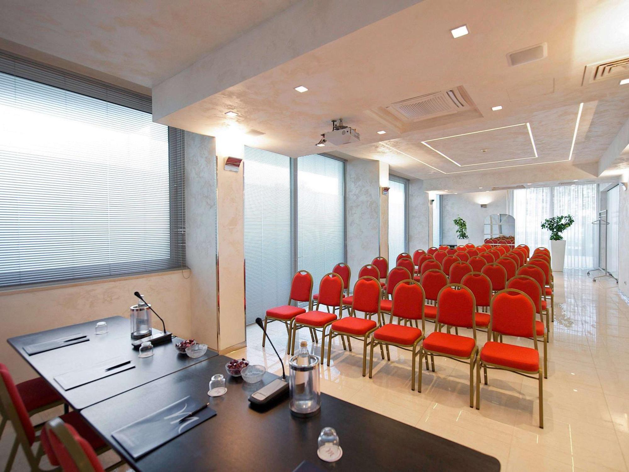 Mercure Hotel Rimini Artis Bagian luar foto