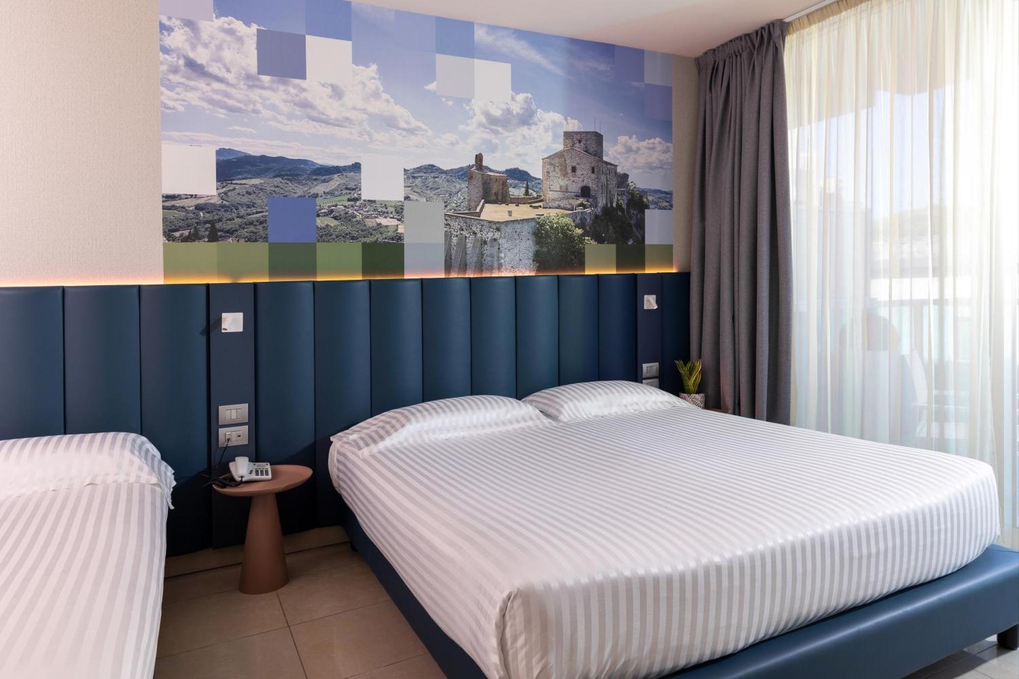 Mercure Hotel Rimini Artis Bagian luar foto