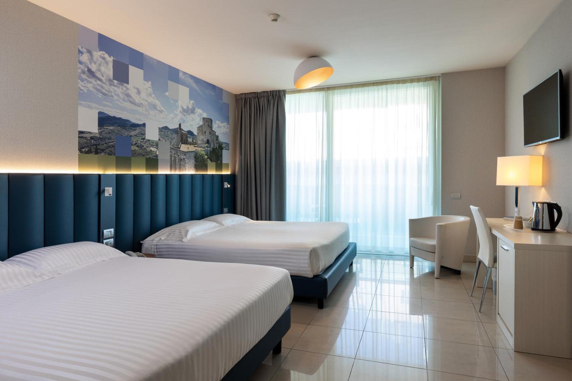 Mercure Hotel Rimini Artis Bagian luar foto
