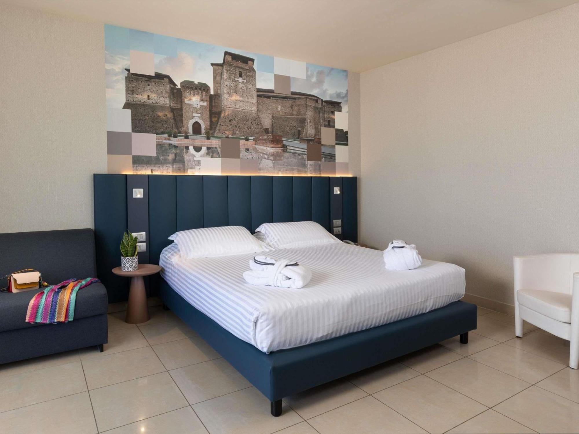 Mercure Hotel Rimini Artis Bagian luar foto