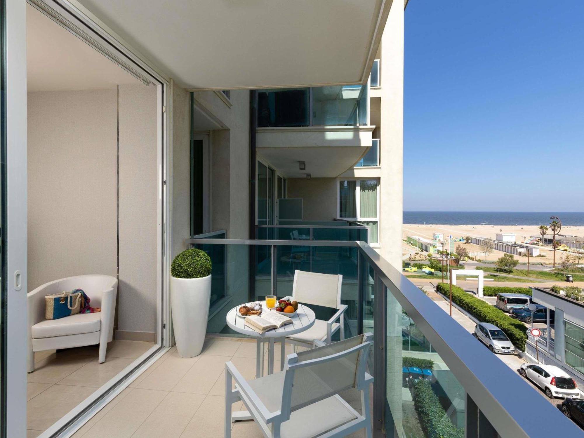 Mercure Hotel Rimini Artis Bagian luar foto