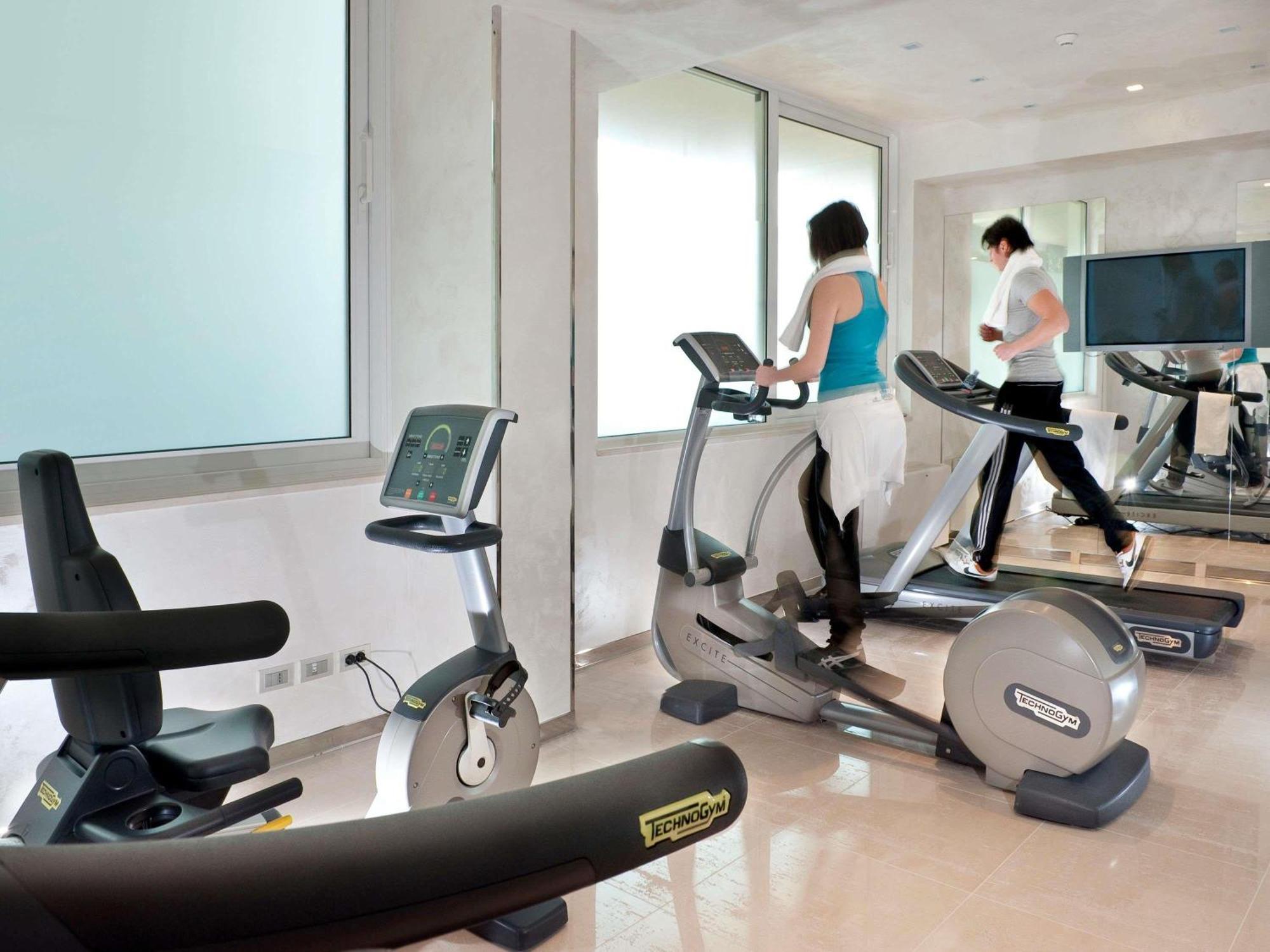 Mercure Hotel Rimini Artis Bagian luar foto
