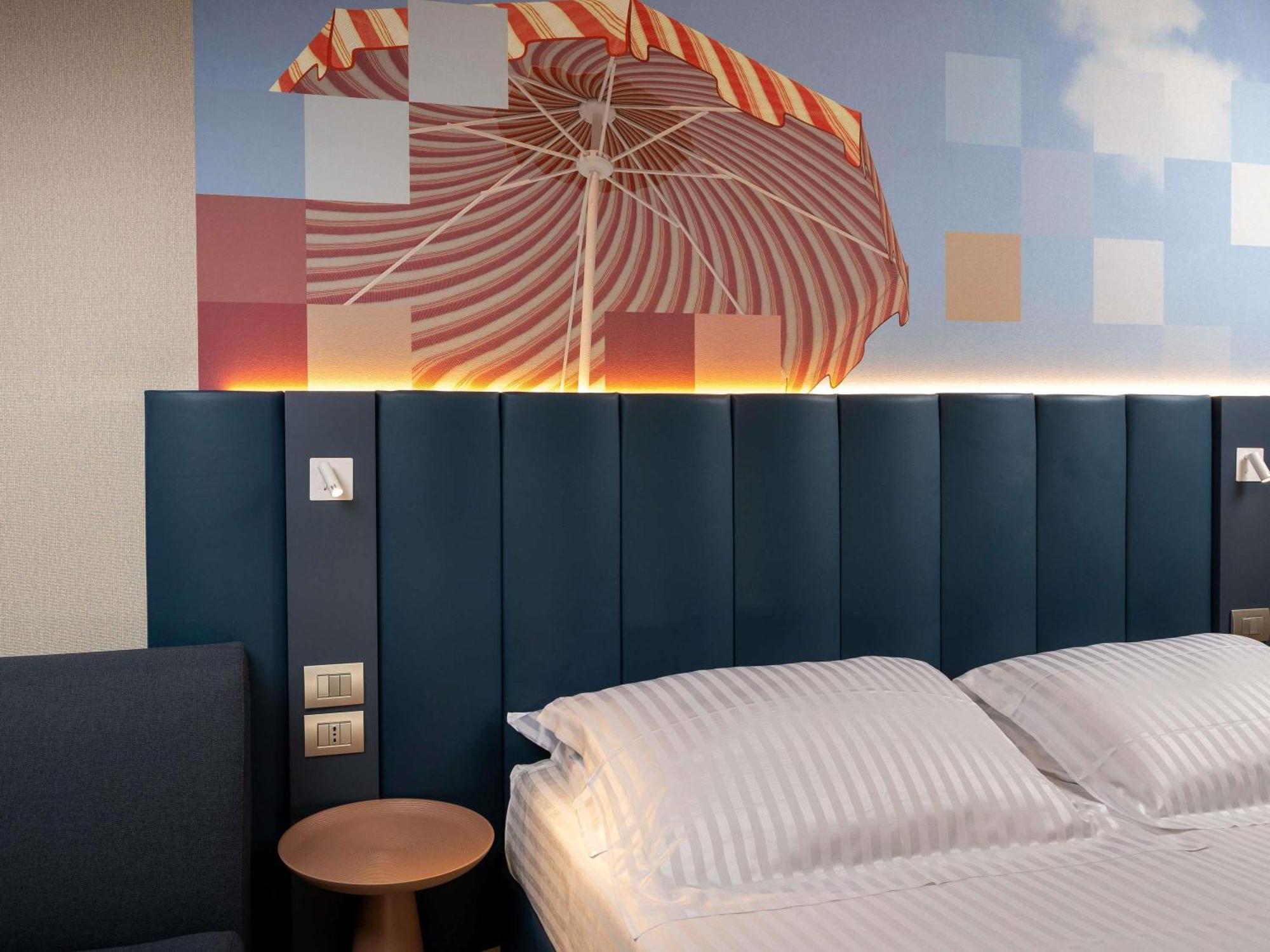 Mercure Hotel Rimini Artis Bagian luar foto